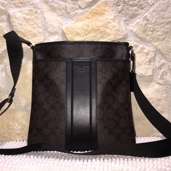Coach Messenger Travel Bag - Picture 1 of 4